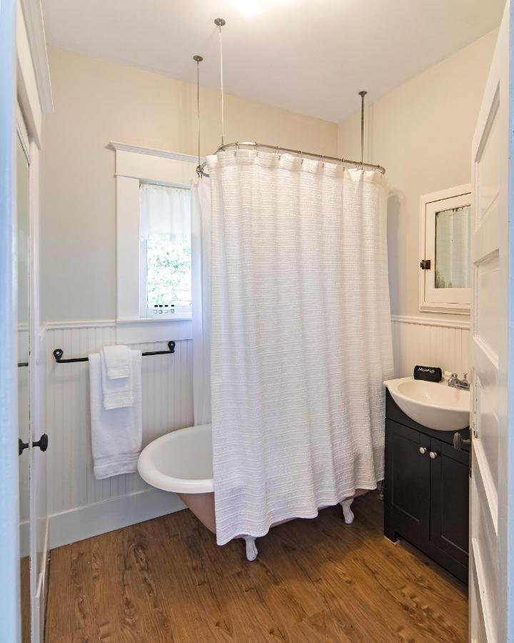 Katy House Bed And Breakfast Smithville Экстерьер фото