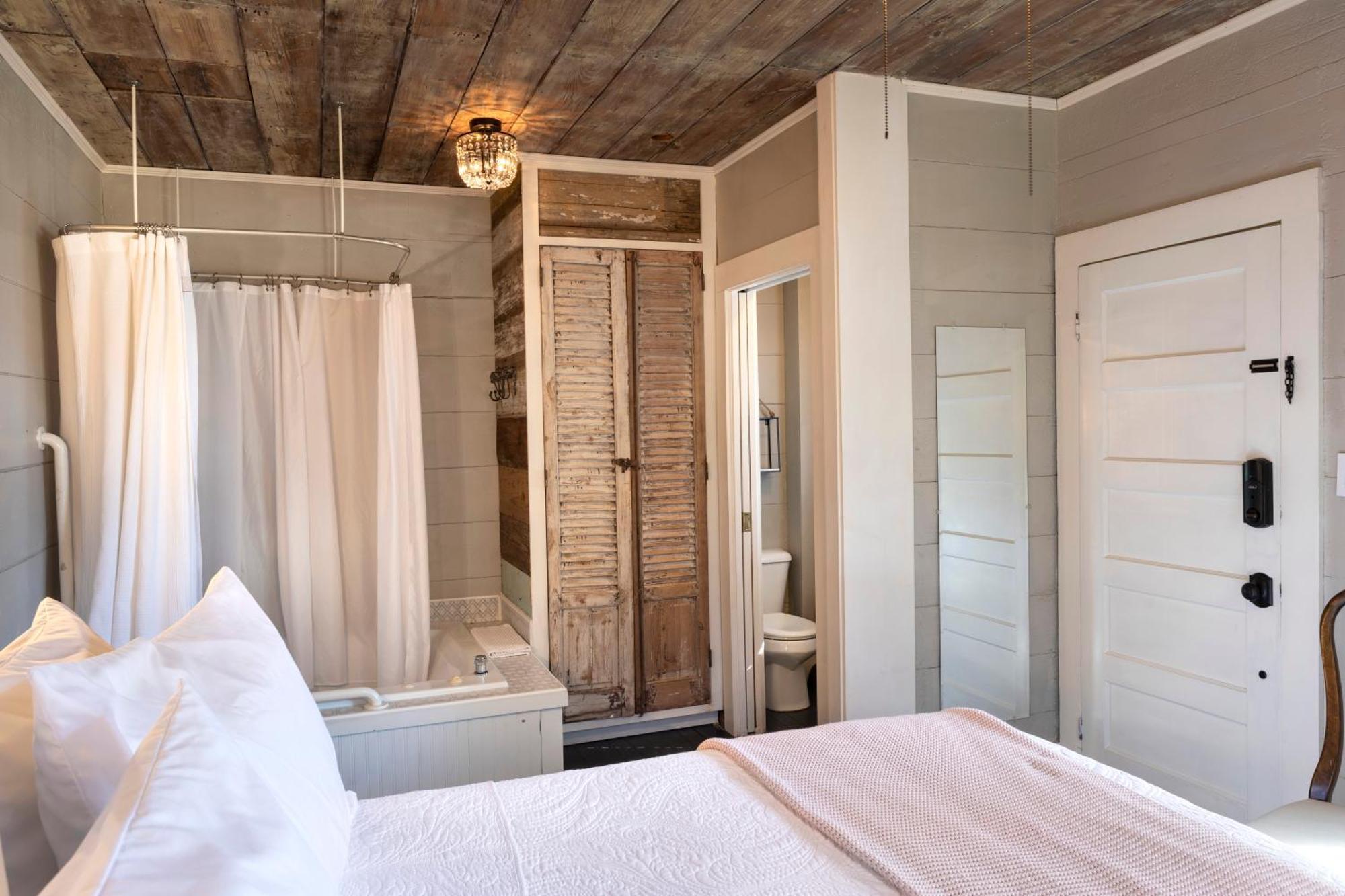 Katy House Bed And Breakfast Smithville Экстерьер фото